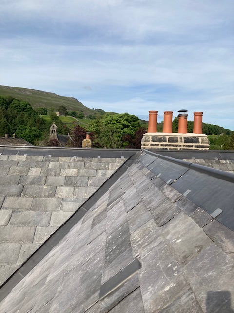 Chimney exposed to changing weather and wind conditions